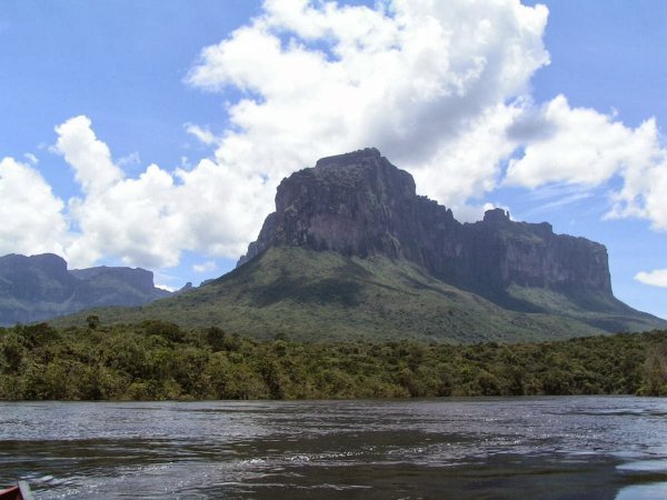 Parque Nacional Parima Tapirapecó