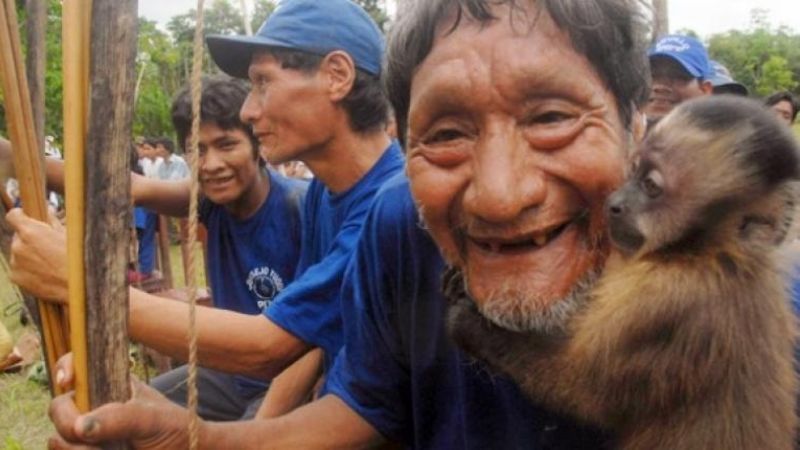 integrantes del pueblo indigena yuqui
